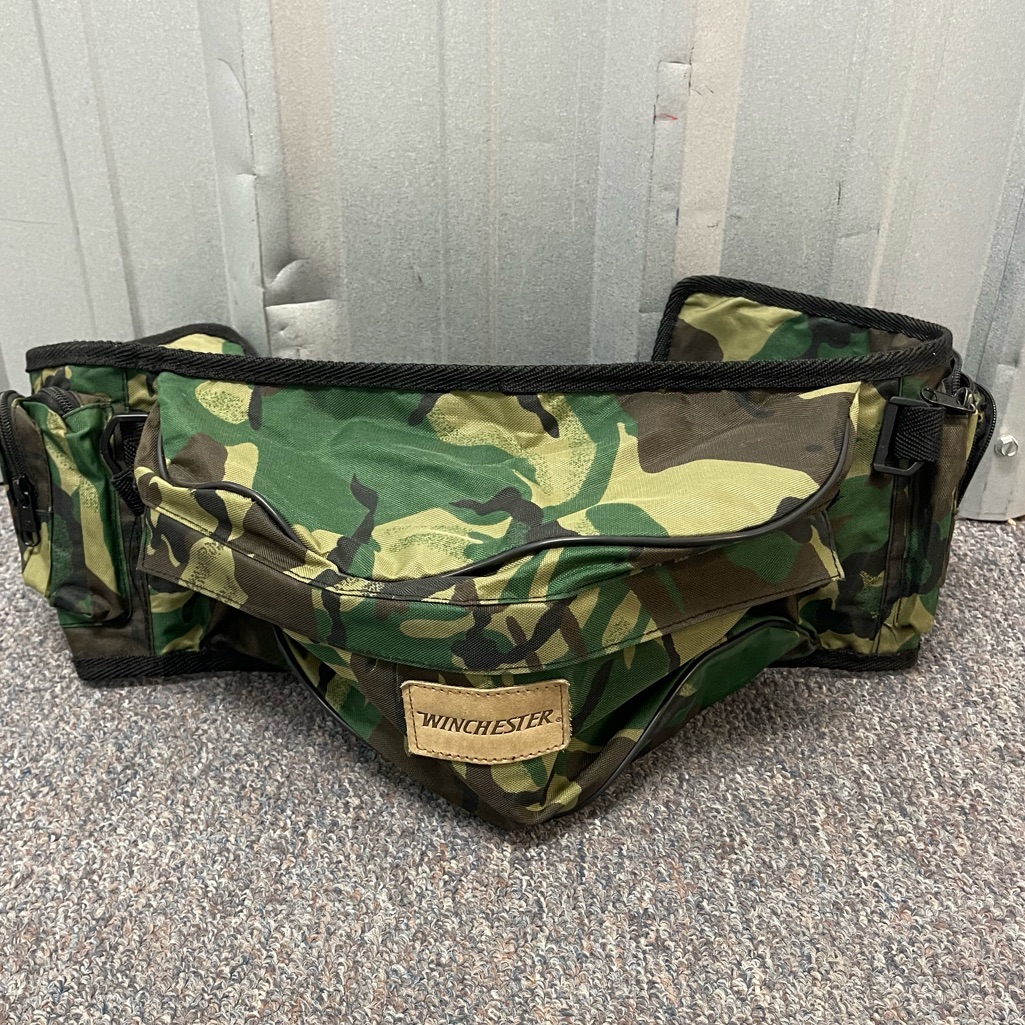 Winchester Canvas Camo Fanny Pack With Multiple Zipper Pouches. Size 6x3